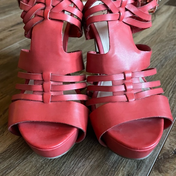 Guess red Leather strappy pumps Sz 7.5 heels - Picture 6 of 12